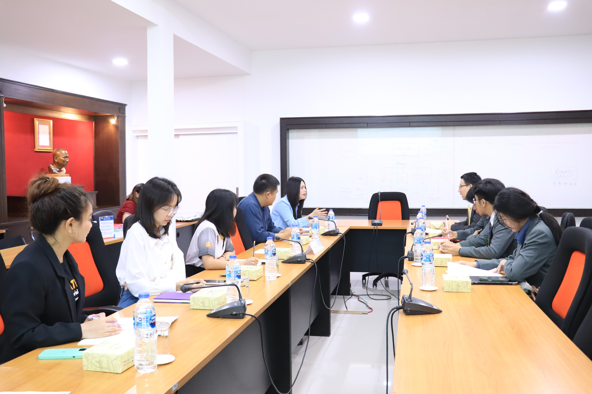 คณะนิติฯ ร่วมกับ รร.ขอนแก่นวิทยายน ประชุมขับเคลื่อนแผนงานภายใต้ความร่วมมือทางวิชาการพัฒนาหลักสูตร F-PLS (Pre-Degree)